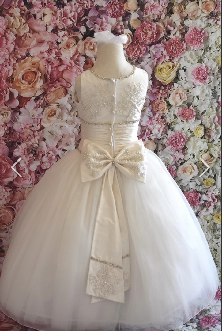 Christie Helene Back of Elianna