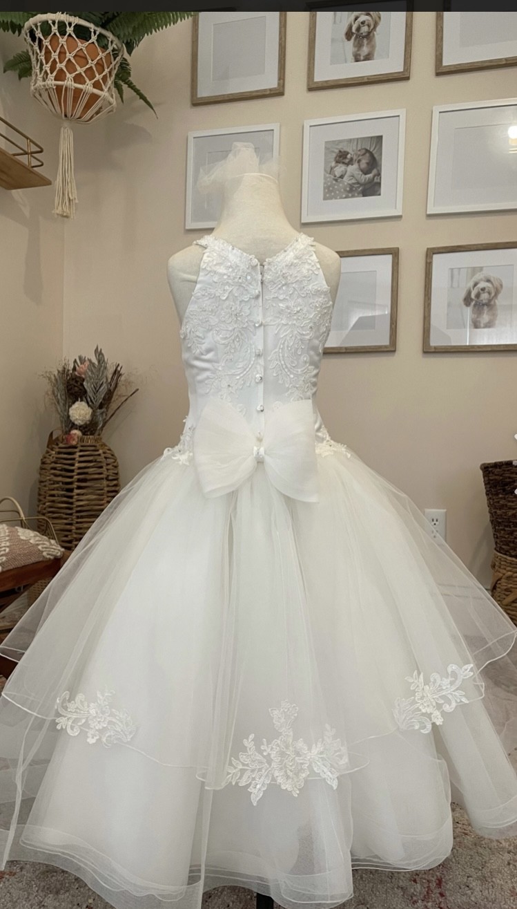 Christie Helene Couture Collection Première Communion Robe portée une fois 1195 $ 